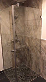 Kalkspachteltechnik mit einer Decolasur für Feuchträume